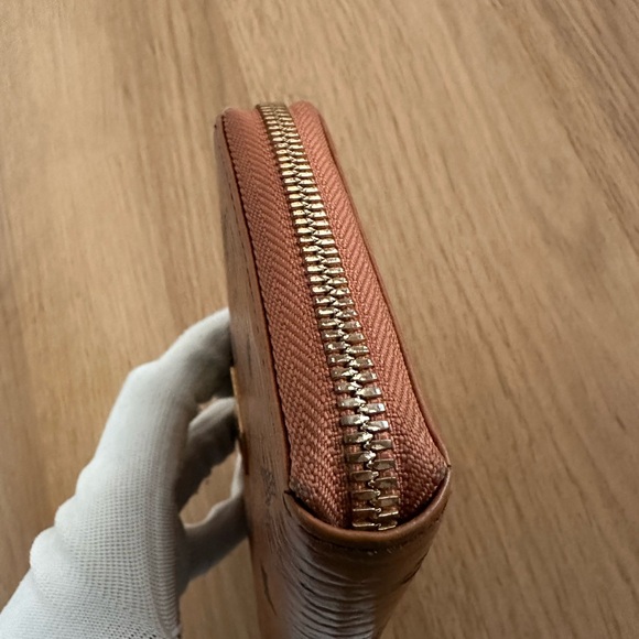 MCM Cognac Zipper Long wallet - Picture 6 of 14